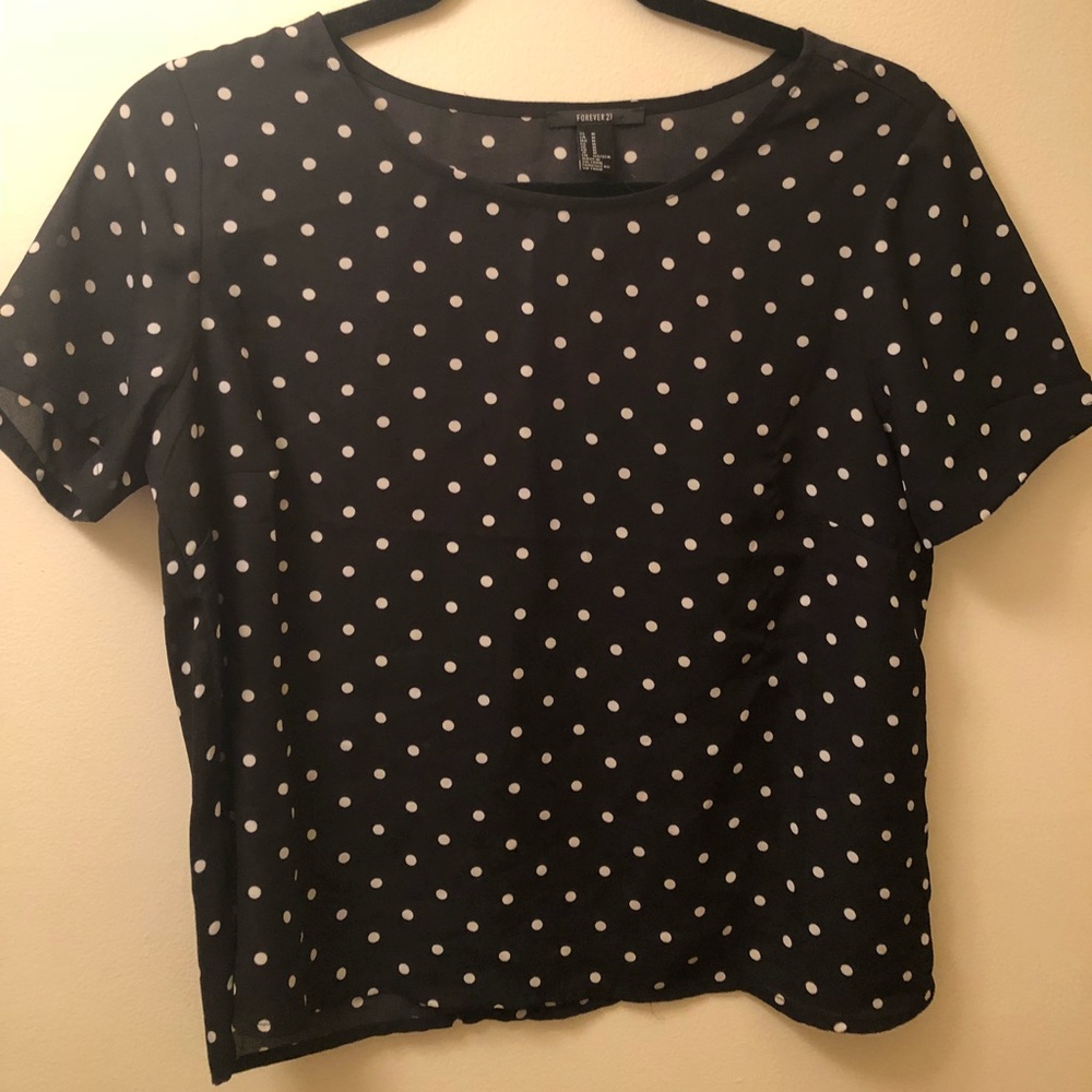 Short sleeves dressy dotted top🎀